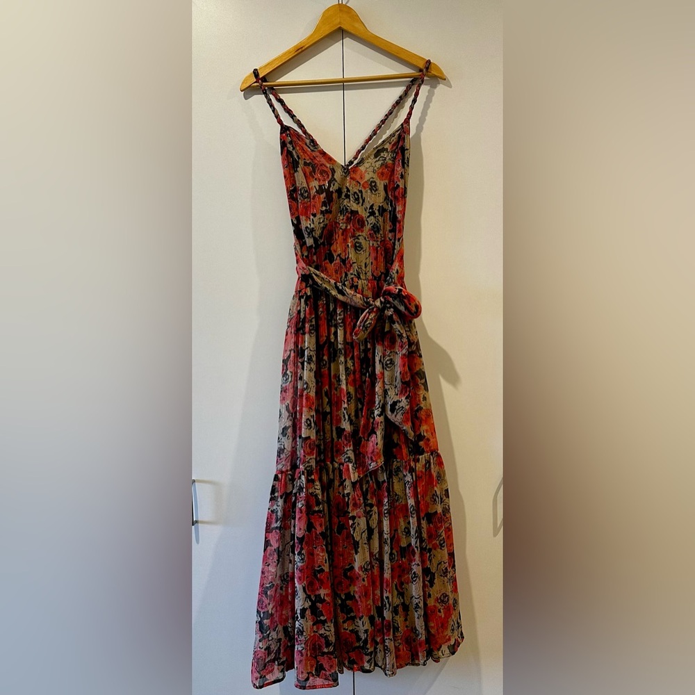ASTR the Label Eartha Floral Tiered Maxi Dress Multicolor Taupe Pink Stunning - Picture 2 of 15